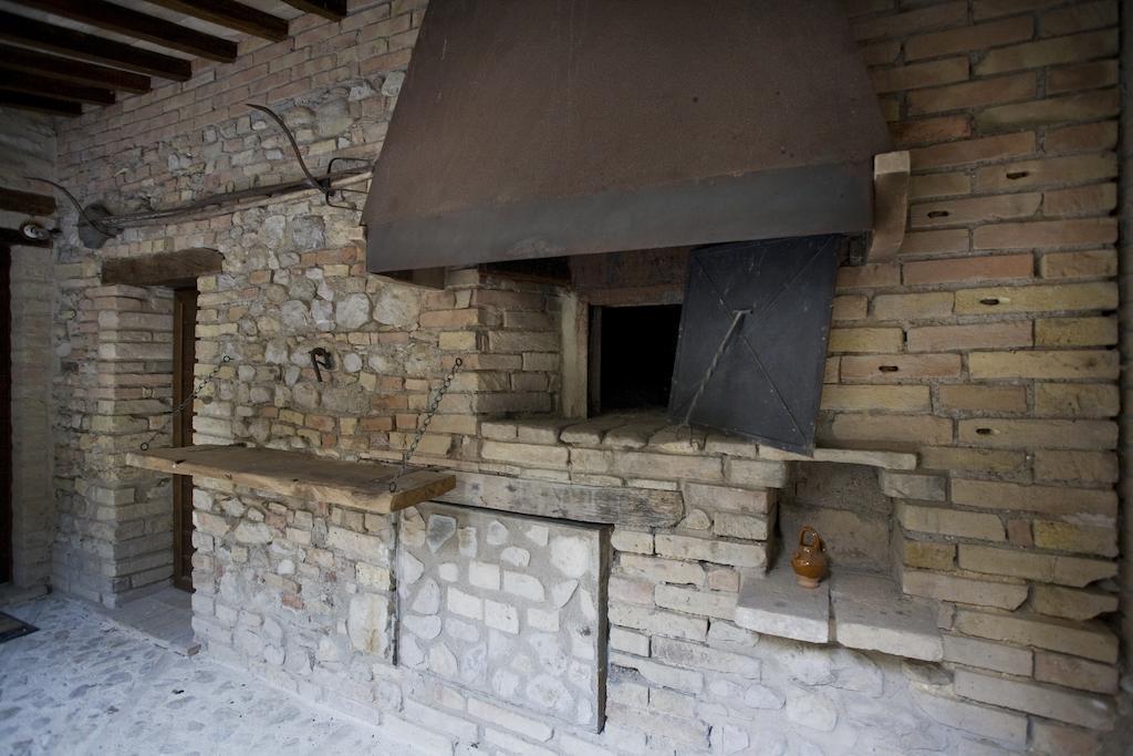 Agriturismo Il Girasole مونتيفالكو الغرفة الصورة